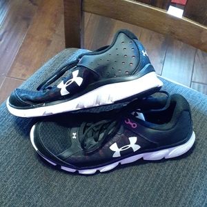 Ladies Under Armour Assert 6 Shoes Size 10